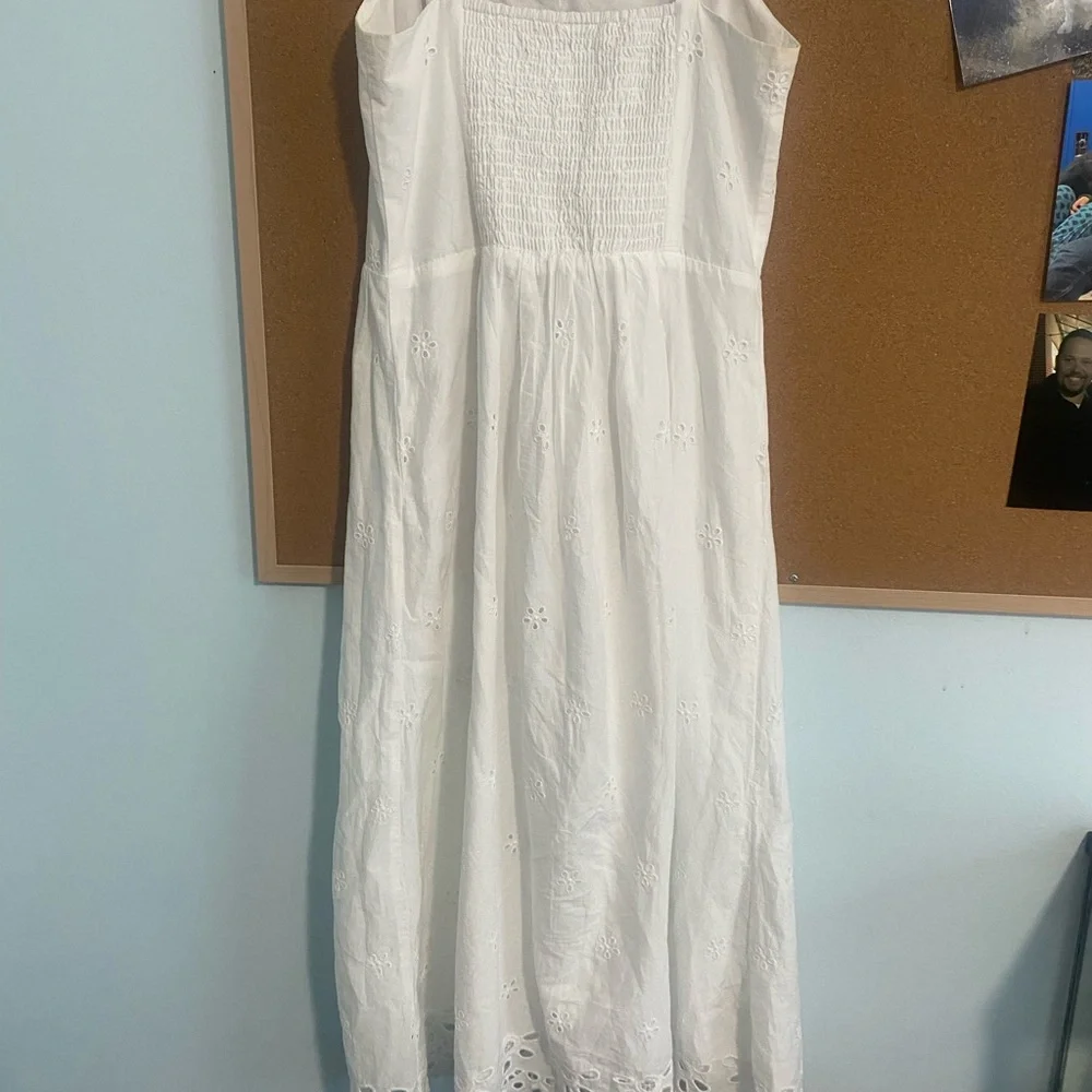 Old Navy White Maxi Dress - Picture 2 of 3